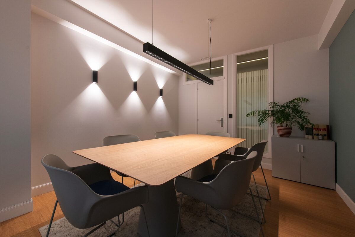 Zuzenbide zibilean adituak